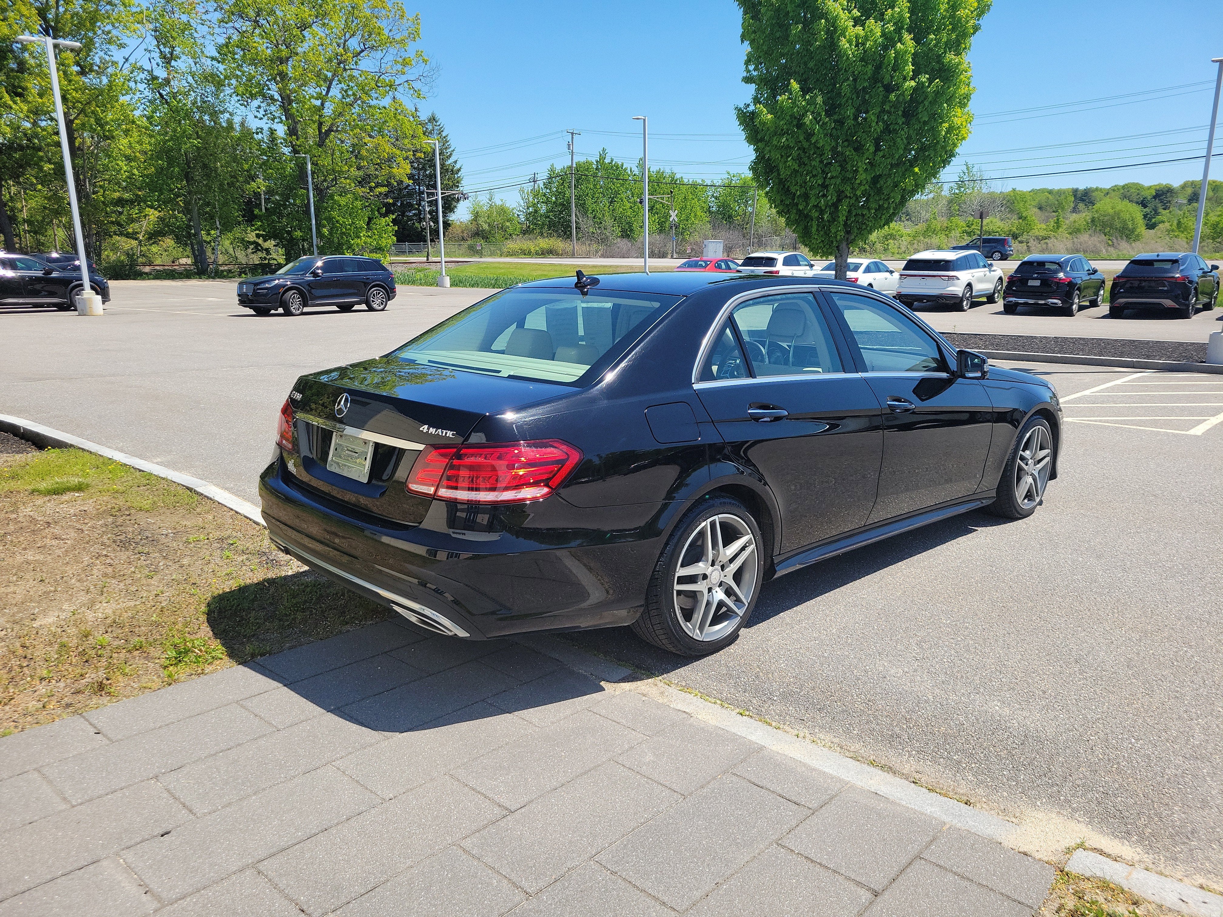 2014 Mercedes-Benz E-Class 4dr Sdn E 350 Luxury 4MATIC®