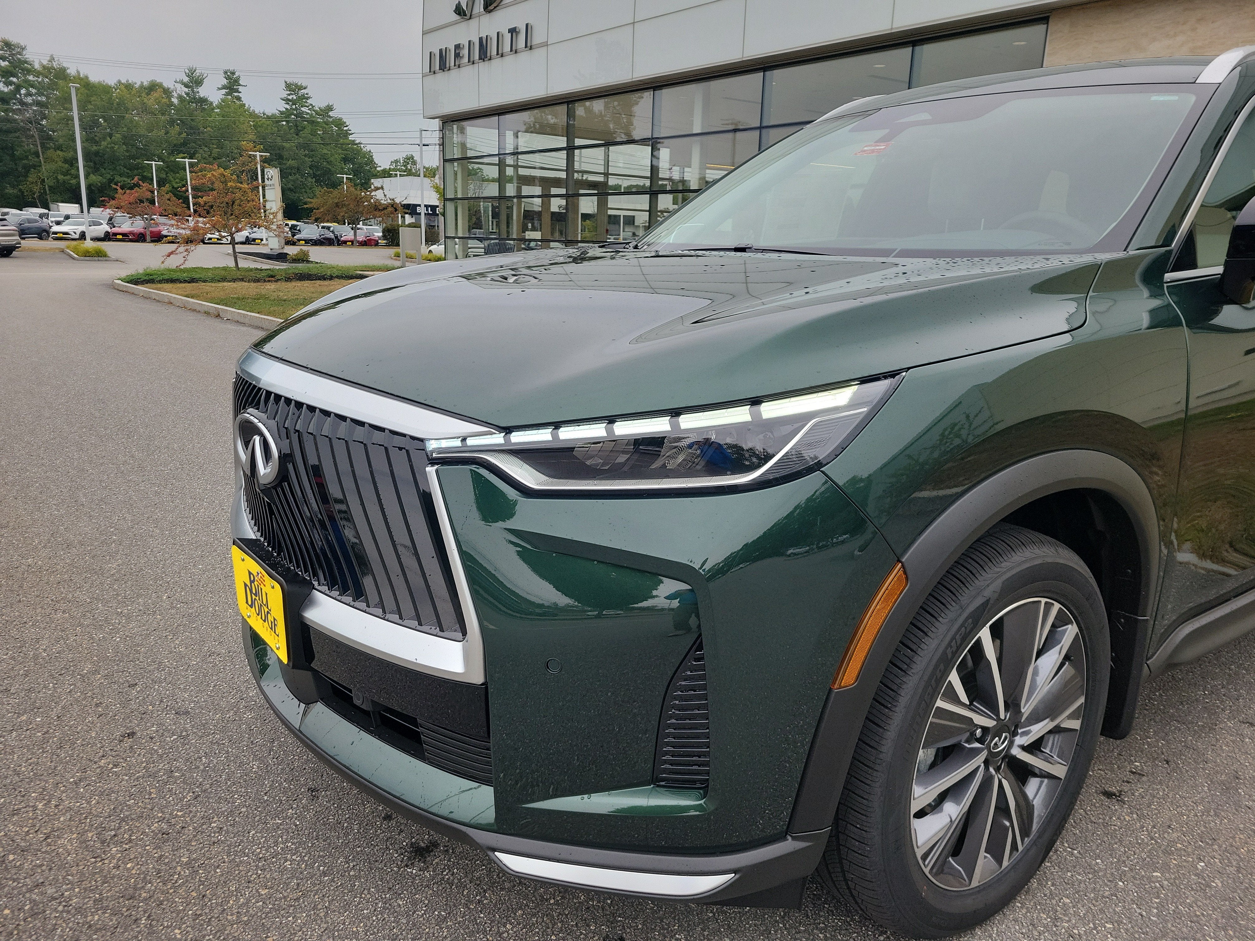 2027 INFINITI QX60 LUXE