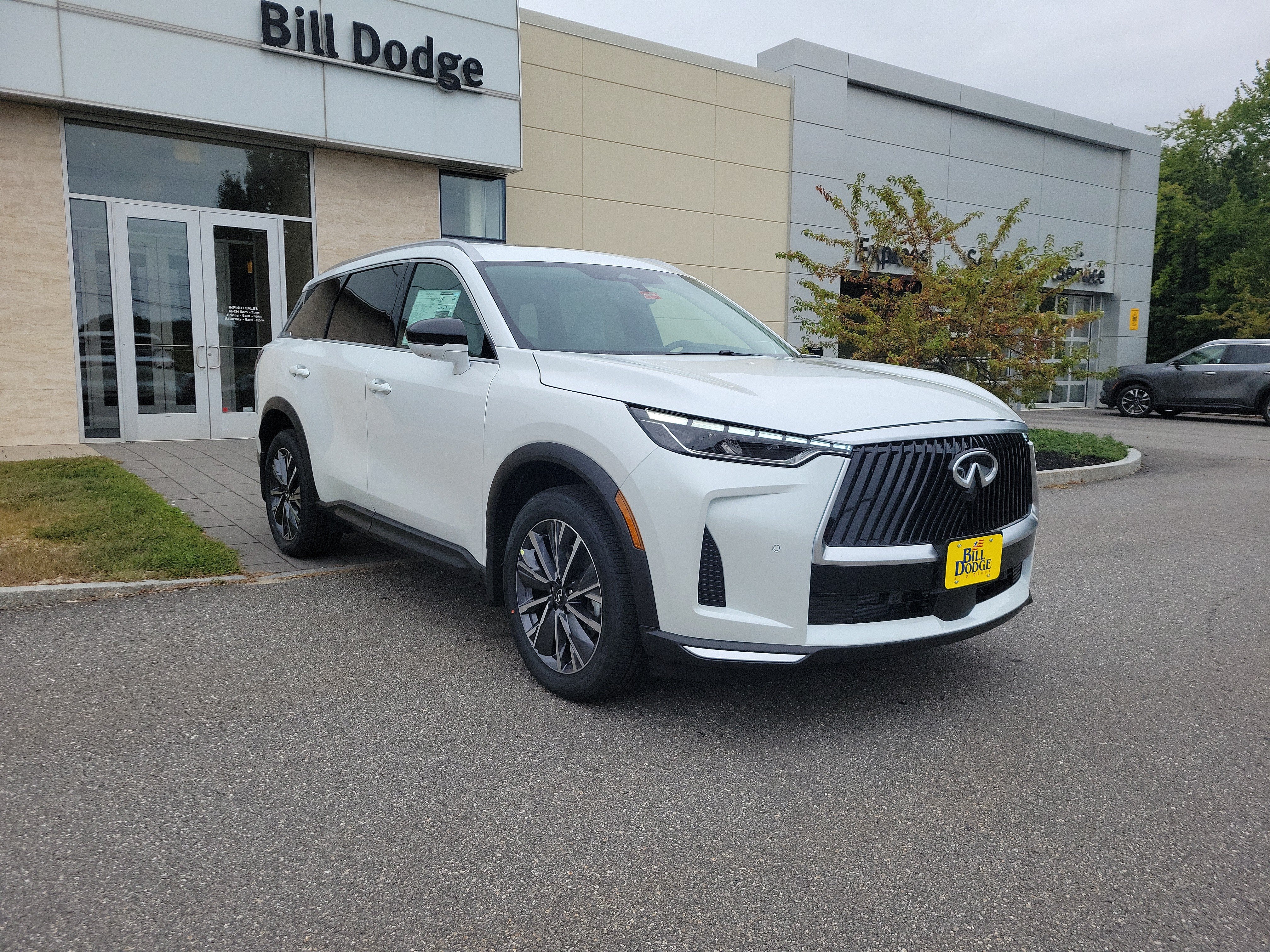 2027 INFINITI QX60 LUXE