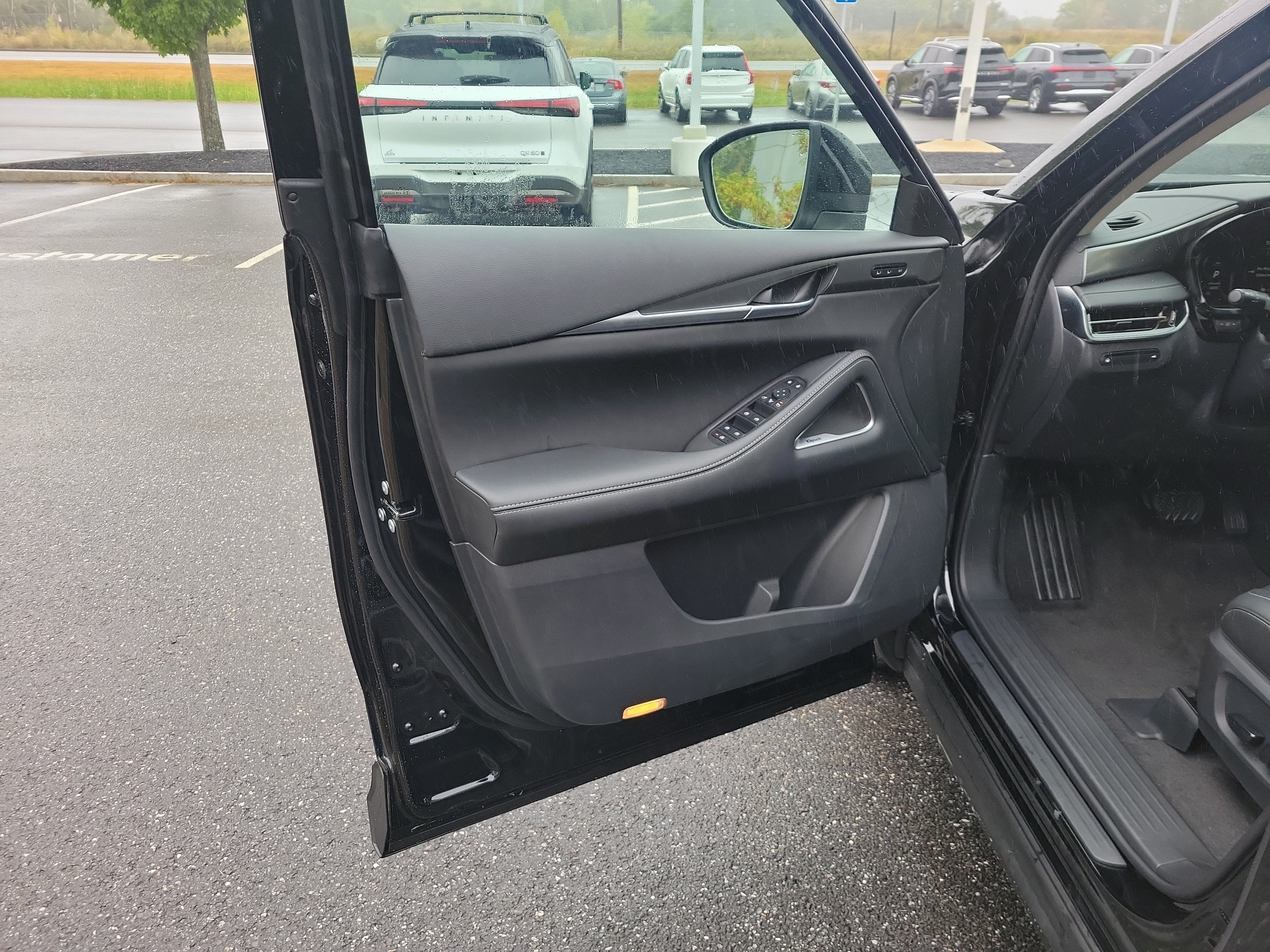 2027 INFINITI QX60 Luxe AWD
