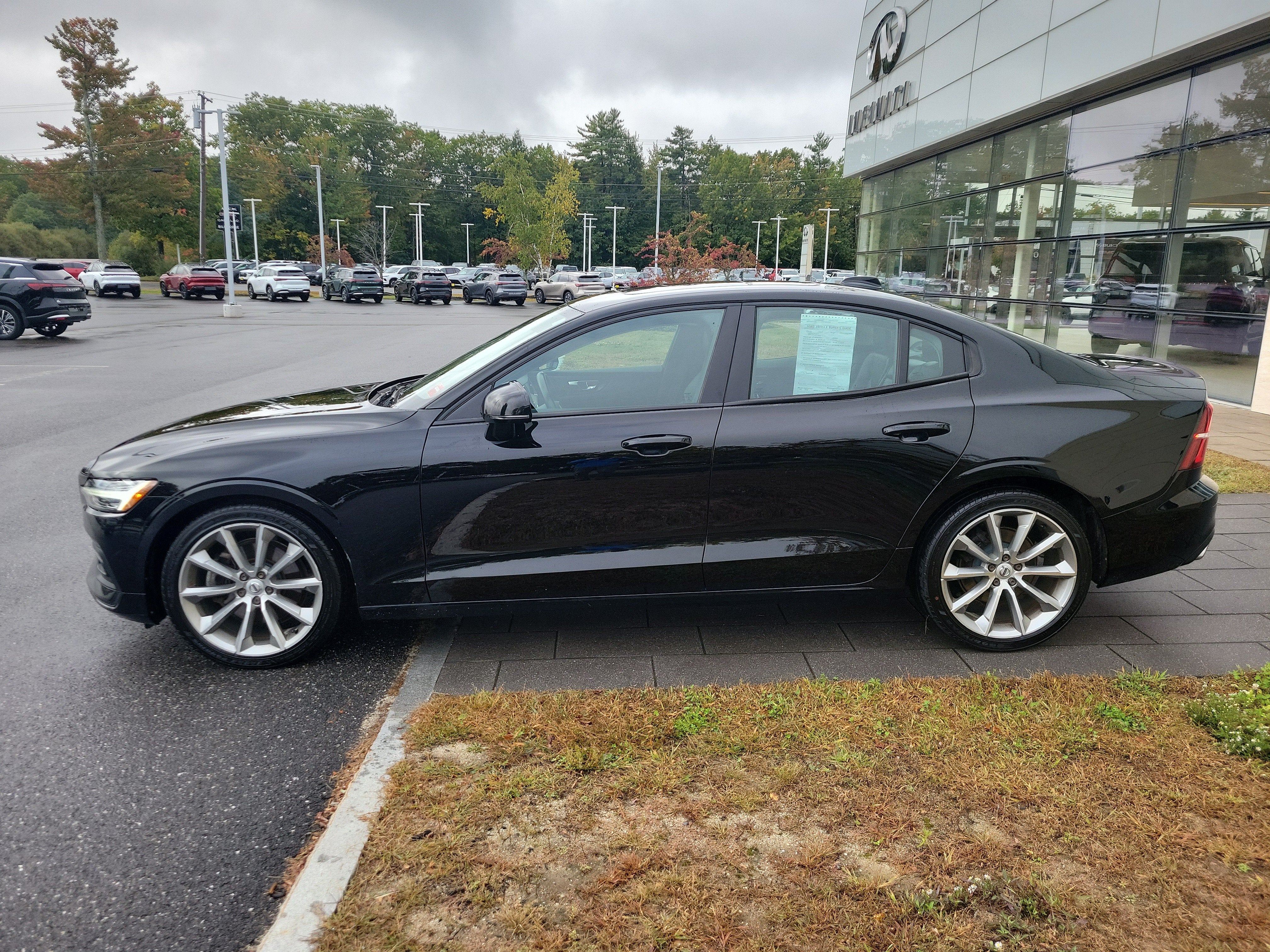 2021 Volvo S60 Momentum