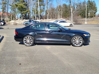 2021 Volvo S60 Momentum