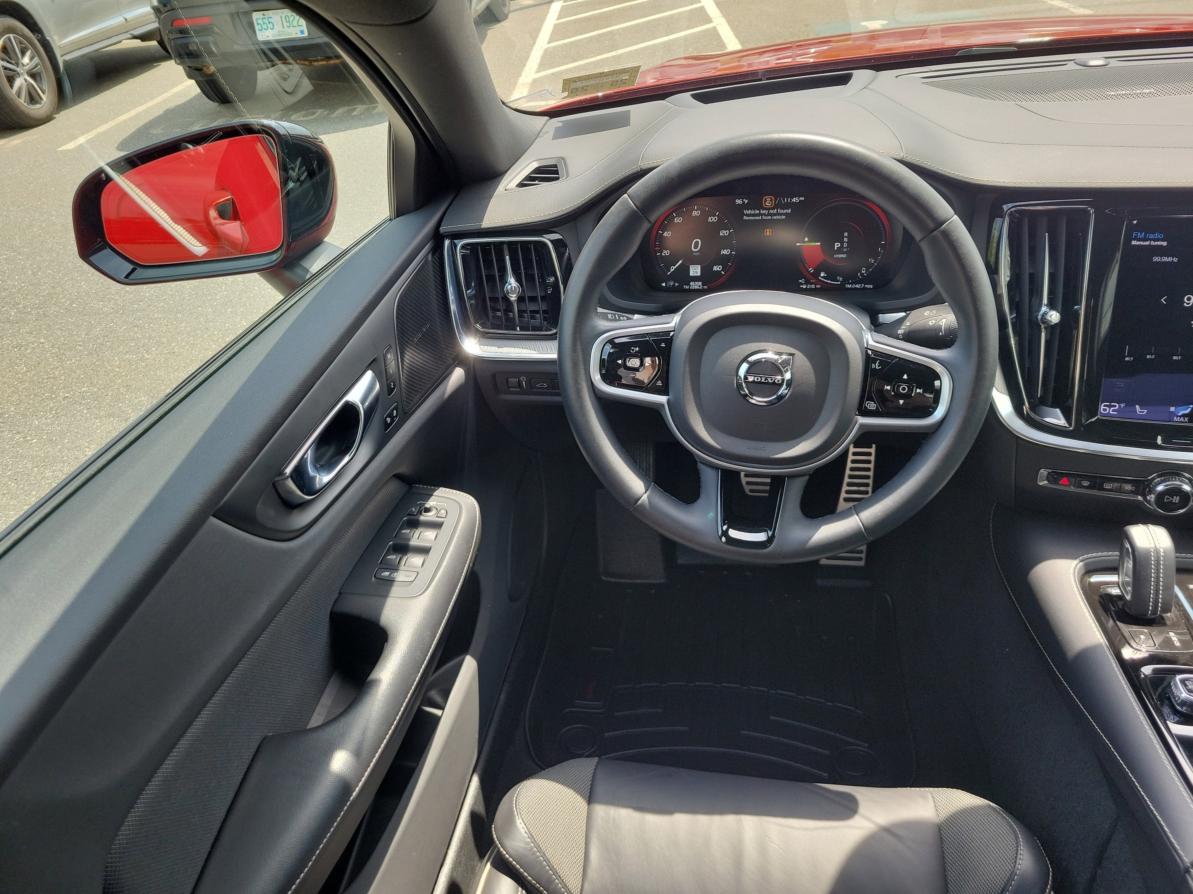 2022 Volvo S60 Recharge Plug-In Hybrid R-Design