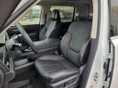 2025 INFINITI QX80 Sensory 4WD