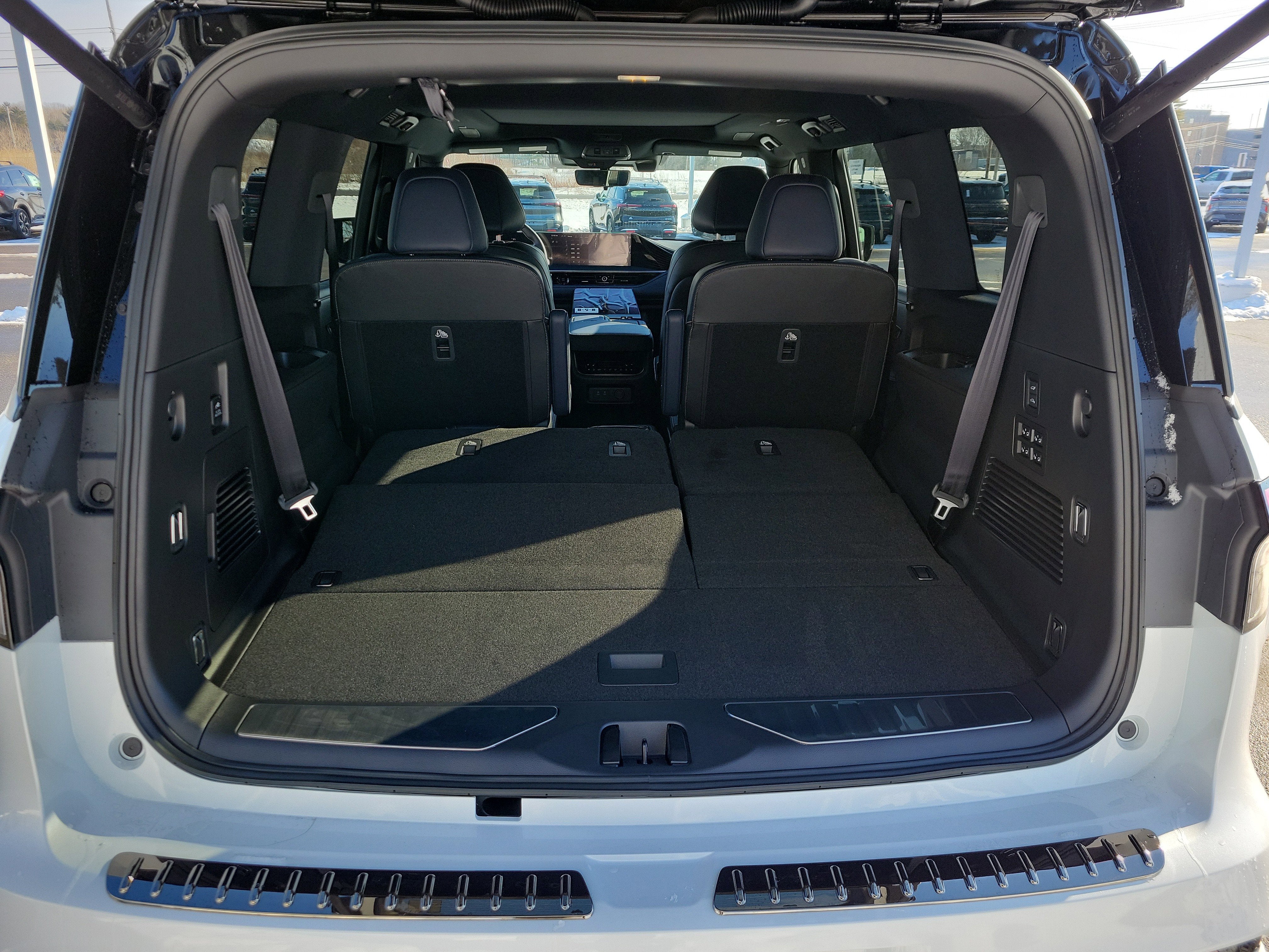 2026 INFINITI QX80 Sport 4WD