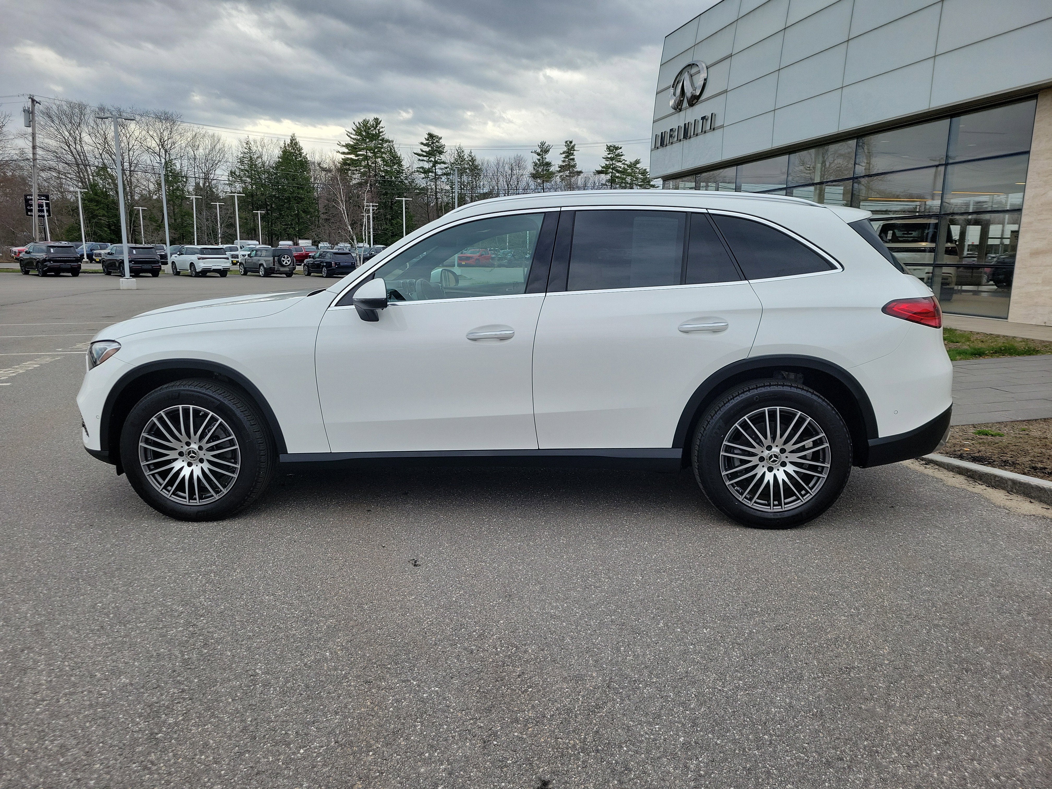 2025 Mercedes-Benz GLC GLC 300