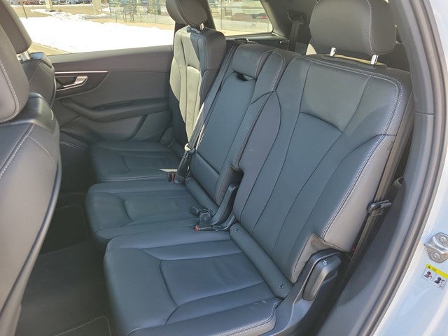2025 Audi Q7 Premium