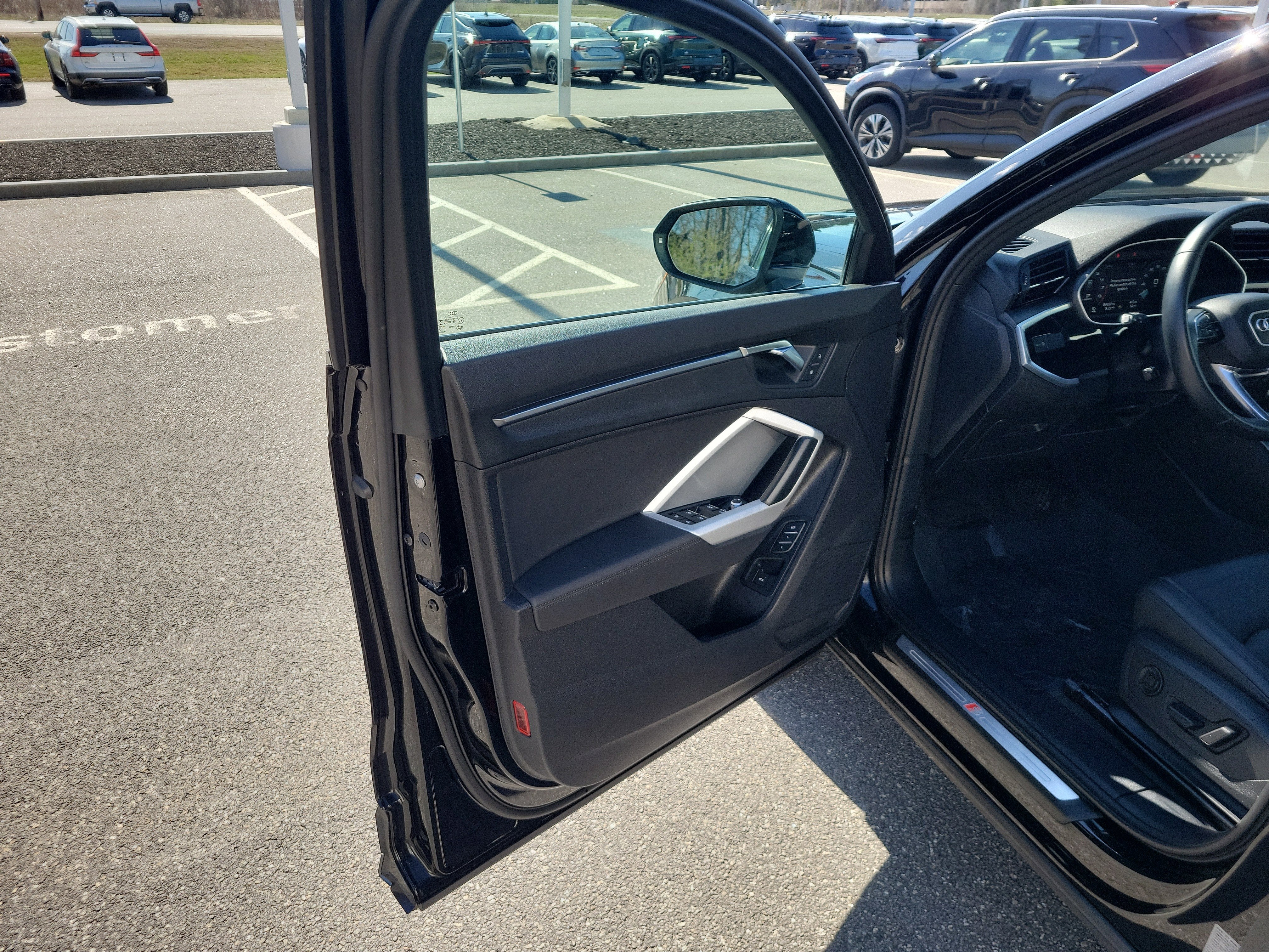 2022 Audi Q3 S line Premium