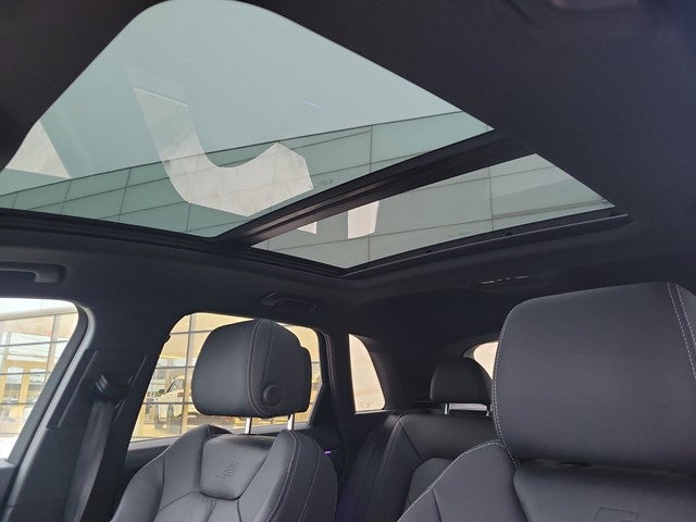 2020 Audi Q3 S line Prestige