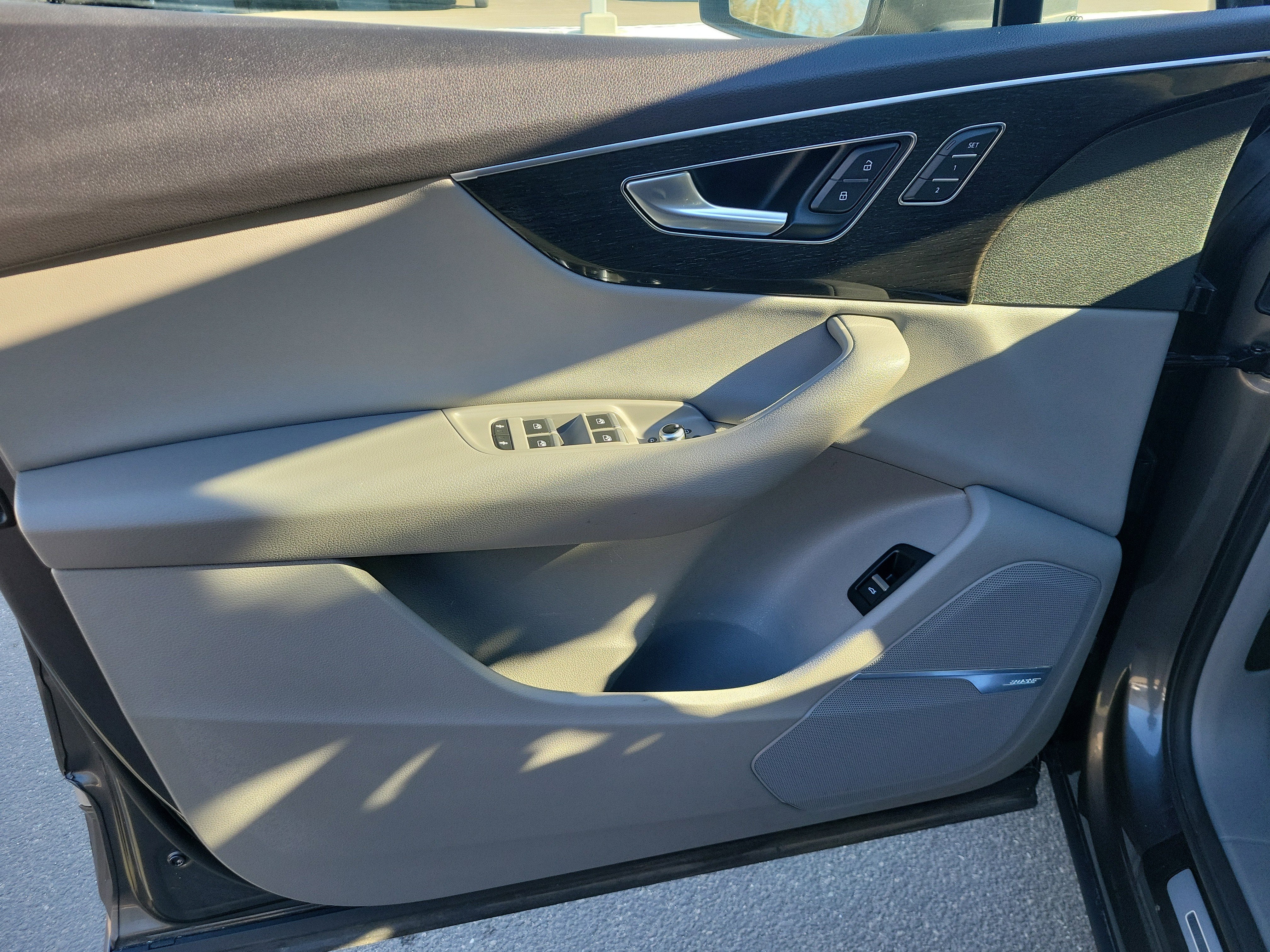 2020 Audi Q7 Premium Plus