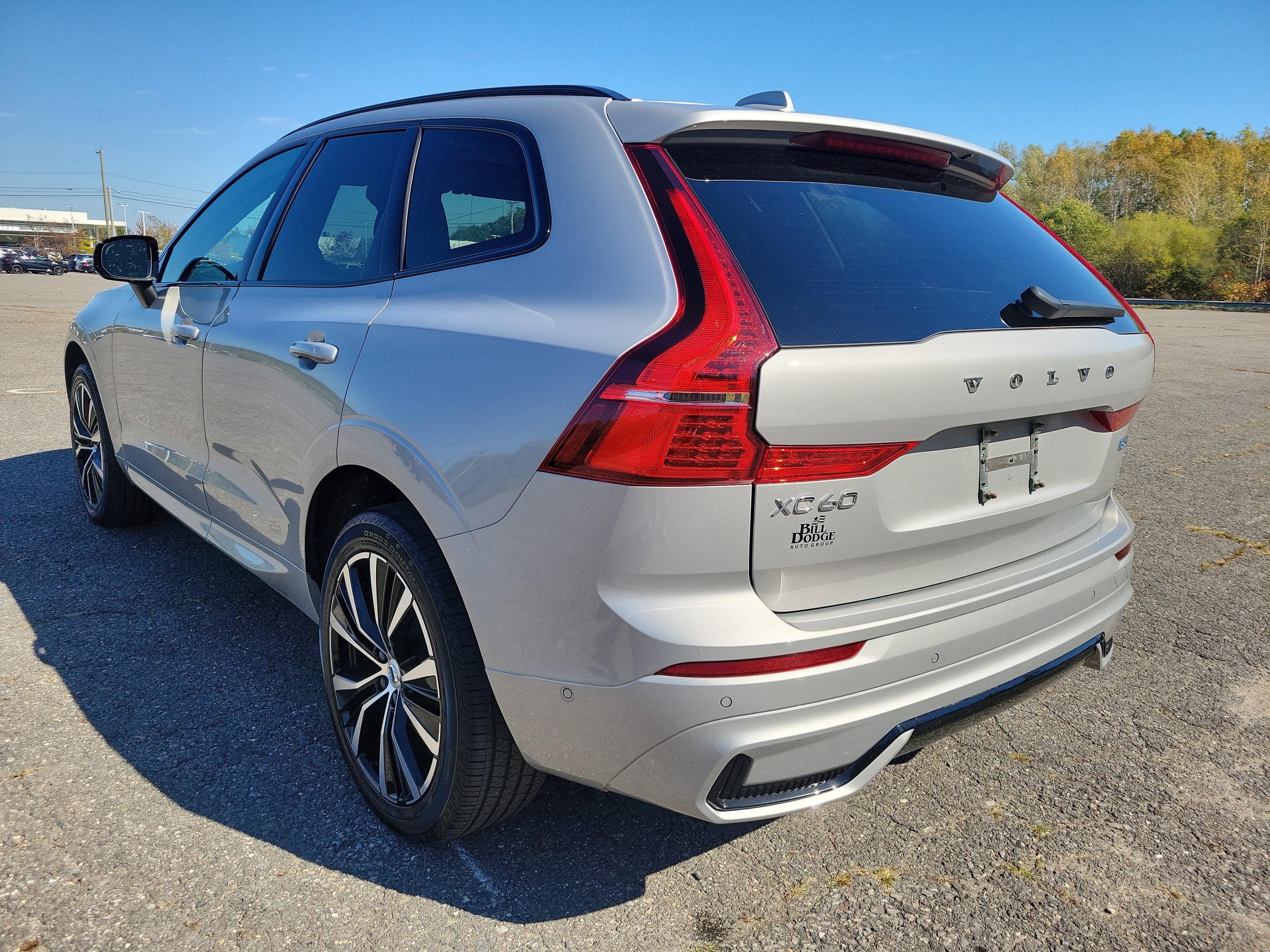 2024 Volvo XC60 Plus Dark Theme