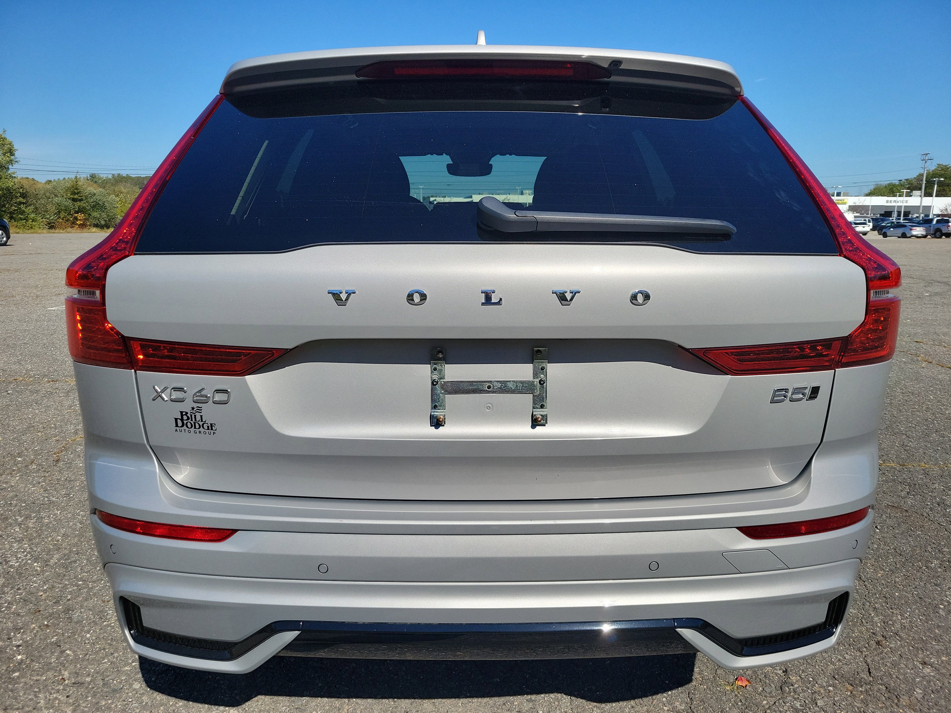 2024 Volvo XC60 Plus Dark Theme