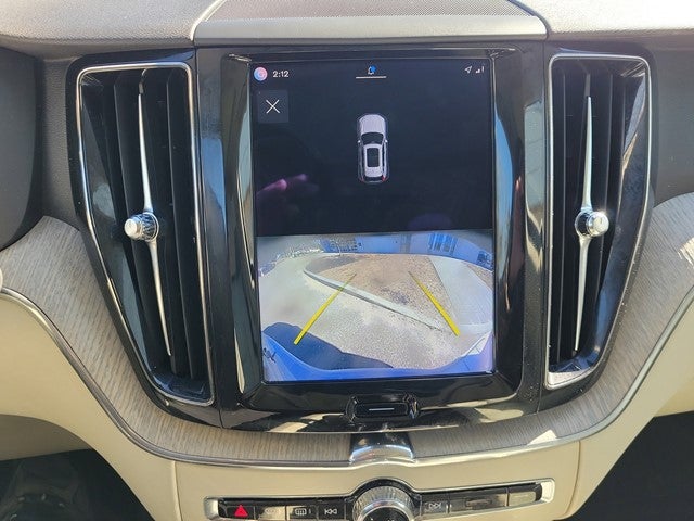 2023 Volvo XC60 Plus Bright Theme