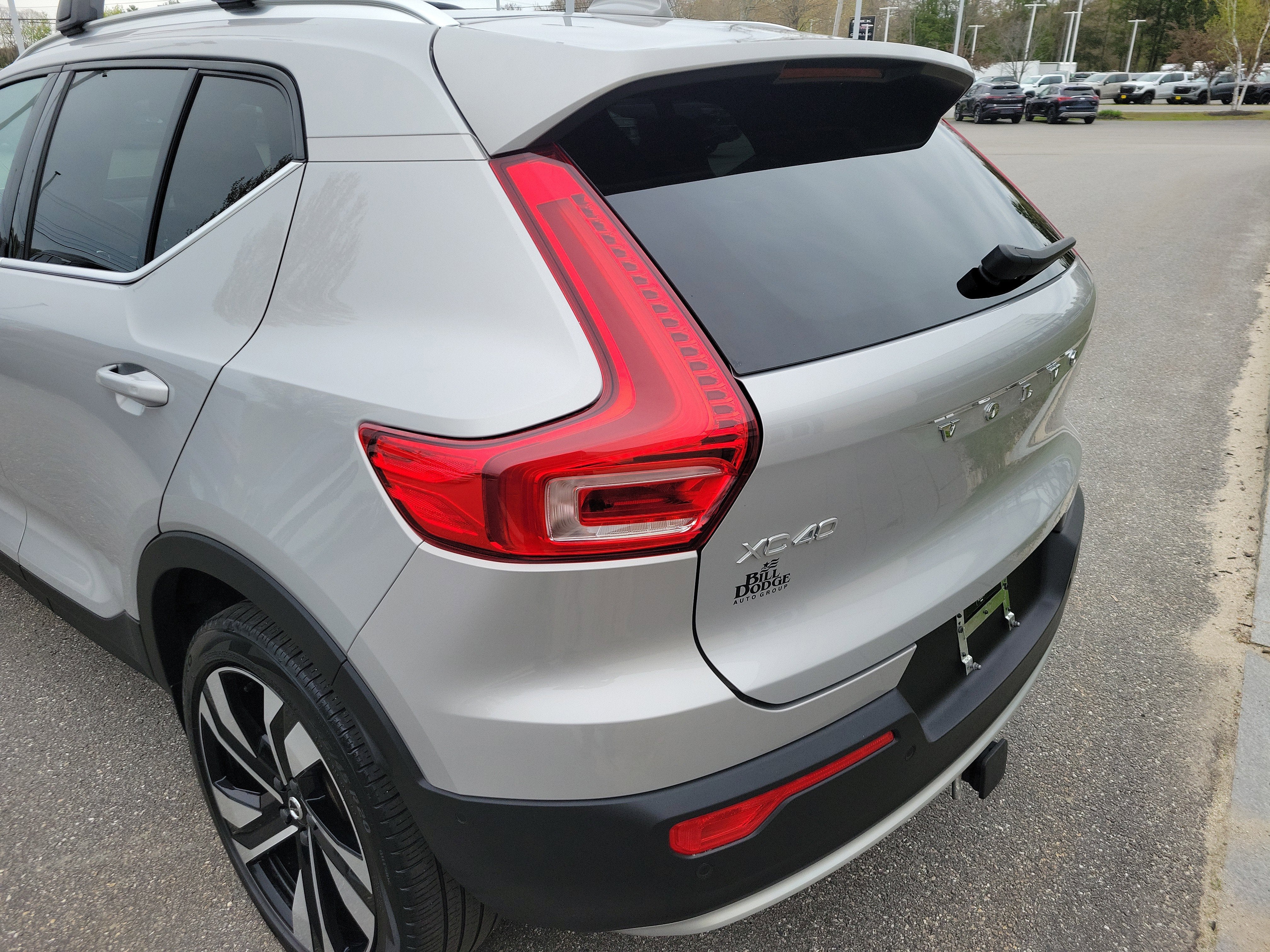 2024 Volvo XC40 Plus Bright Theme