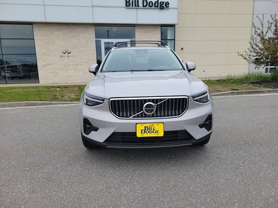 2024 Volvo XC40 Plus Bright Theme