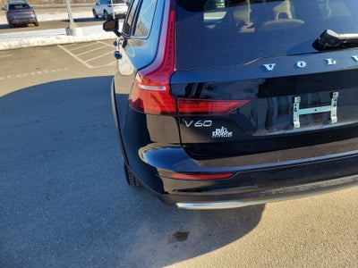 2024 Volvo V60 Cross Country Ultimate