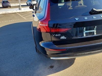 2024 Volvo V60 Cross Country Ultimate
