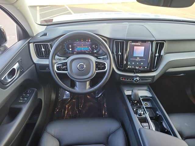 2025 Volvo XC60 Plus